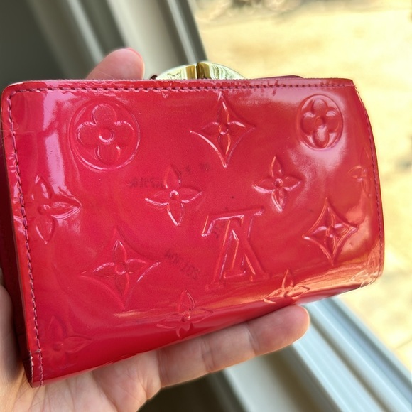 🍓Louis Vuitton Framboise (pink) Vernis Kisslock Wallet - Picture 11 of 16